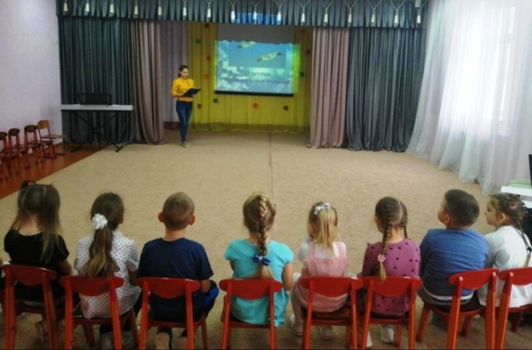 Праздник белых журавлей. Праздник белых журавлей.